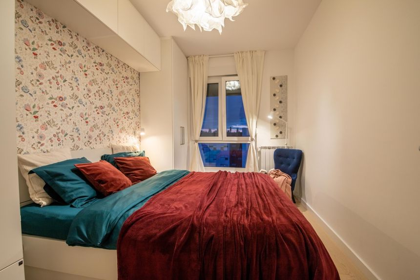 Obrázek - A hálószoba megvalósítása Eijffinger luxus virágos tapétával